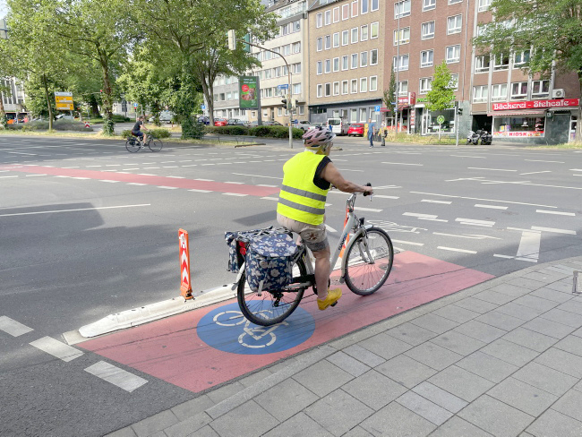 Pr4otected Bike Lane